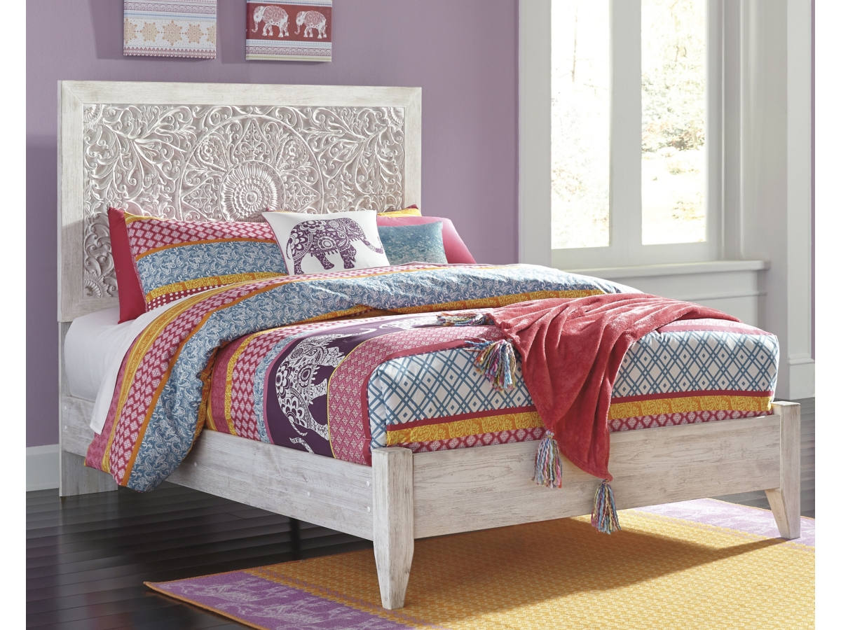Ashley paxberry bedroom set deals