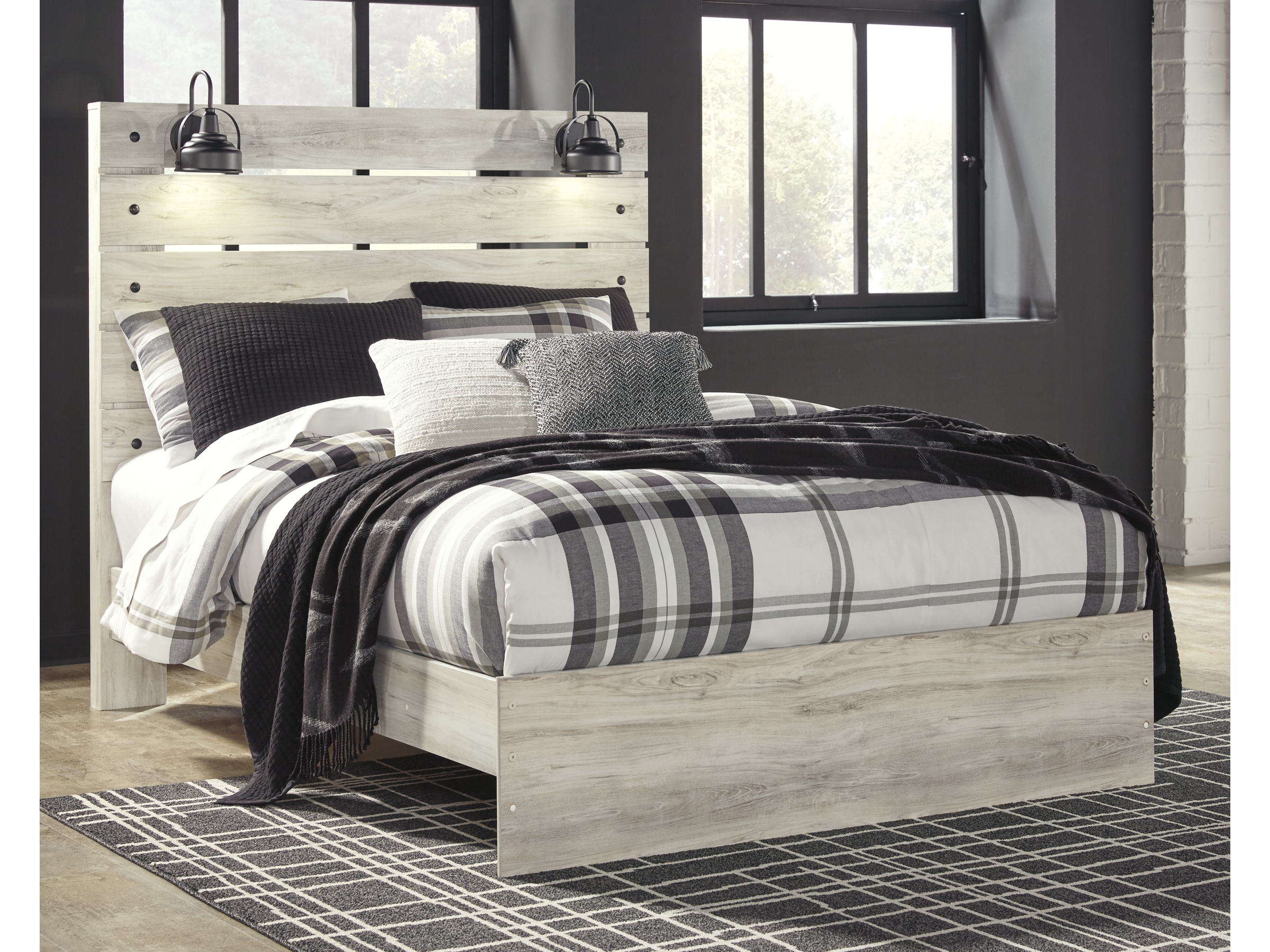 Cambeck Queen Panel Bed