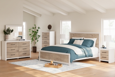 Charbitt King Panel Bed with Mirrored Dresser, Chest and 2 Nightstands, Two-tone