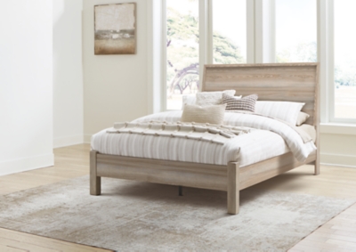 Hasbrick Queen Panel Bed, Tan, rollover