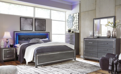 Lodanna Dresser