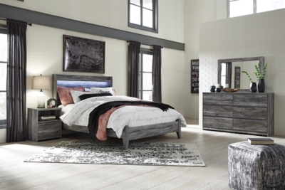 Baystorm Queen Panel Bed with Mirrored Dresser and Nightstand, Gray, rollover
