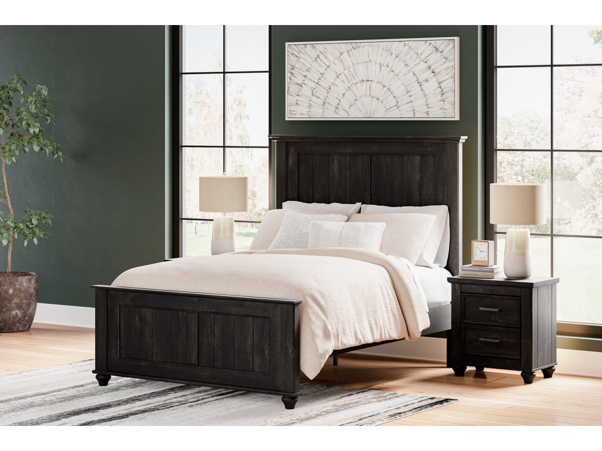 Gardanza Queen Panel Bed | Ashley