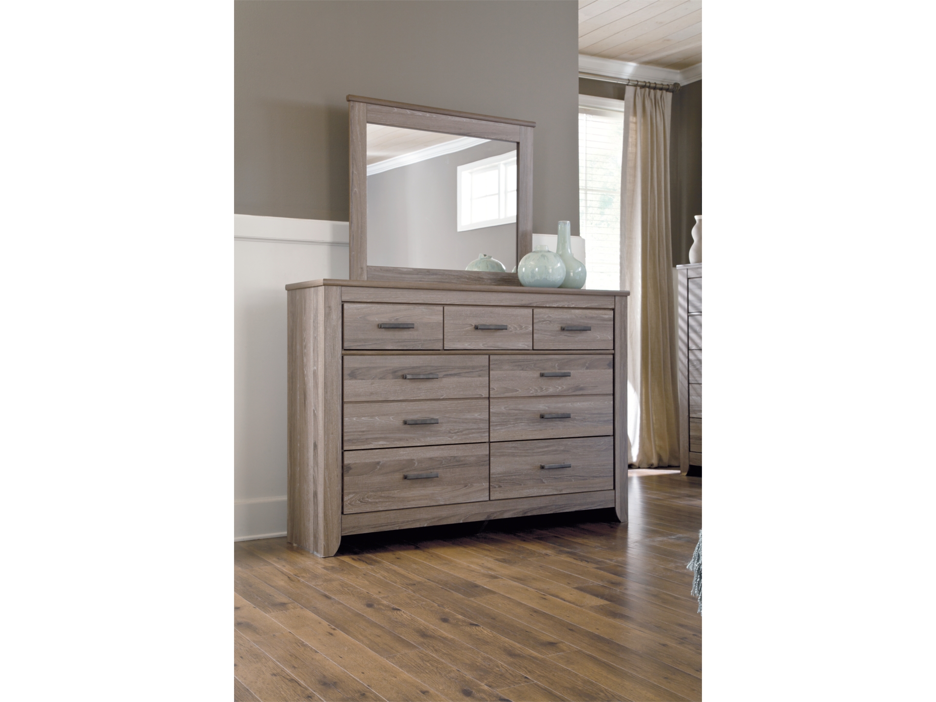 Image 2 of Zelen Panel Bed set