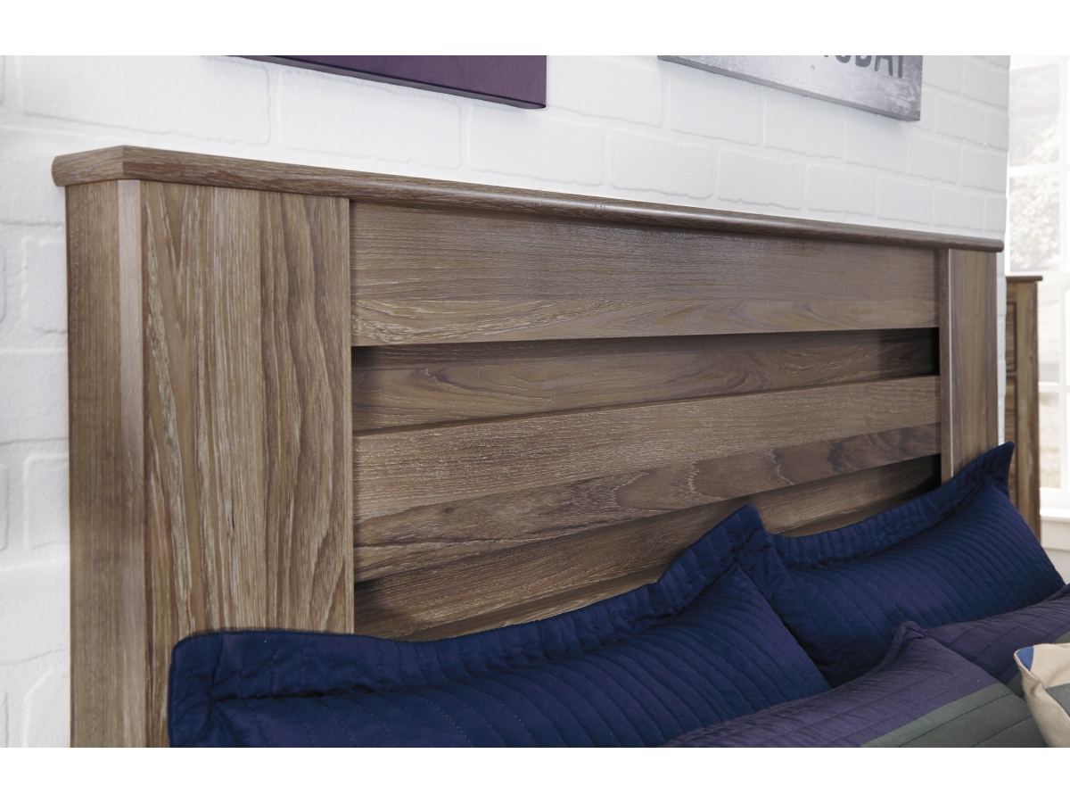 Zelen Queen Panel Bed | Ashley