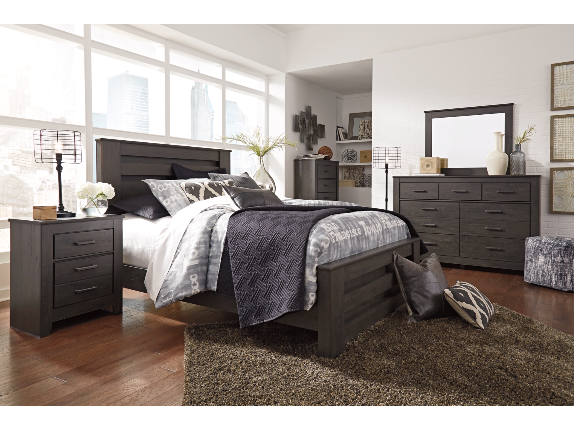 Brinxton Queen Panel Bed group