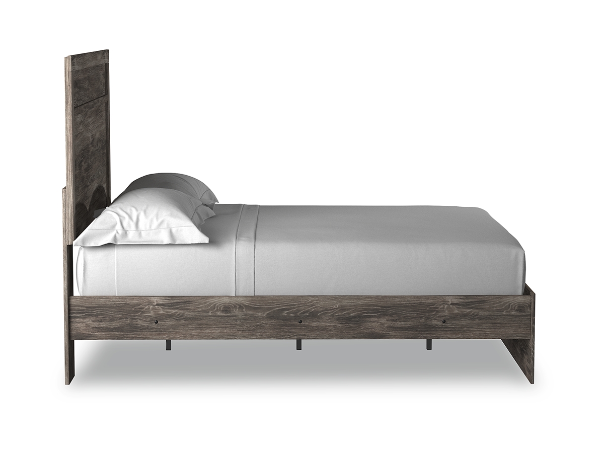 あさぎ② Ralinksi Queen Panel Bed with Mirrored Dresser and