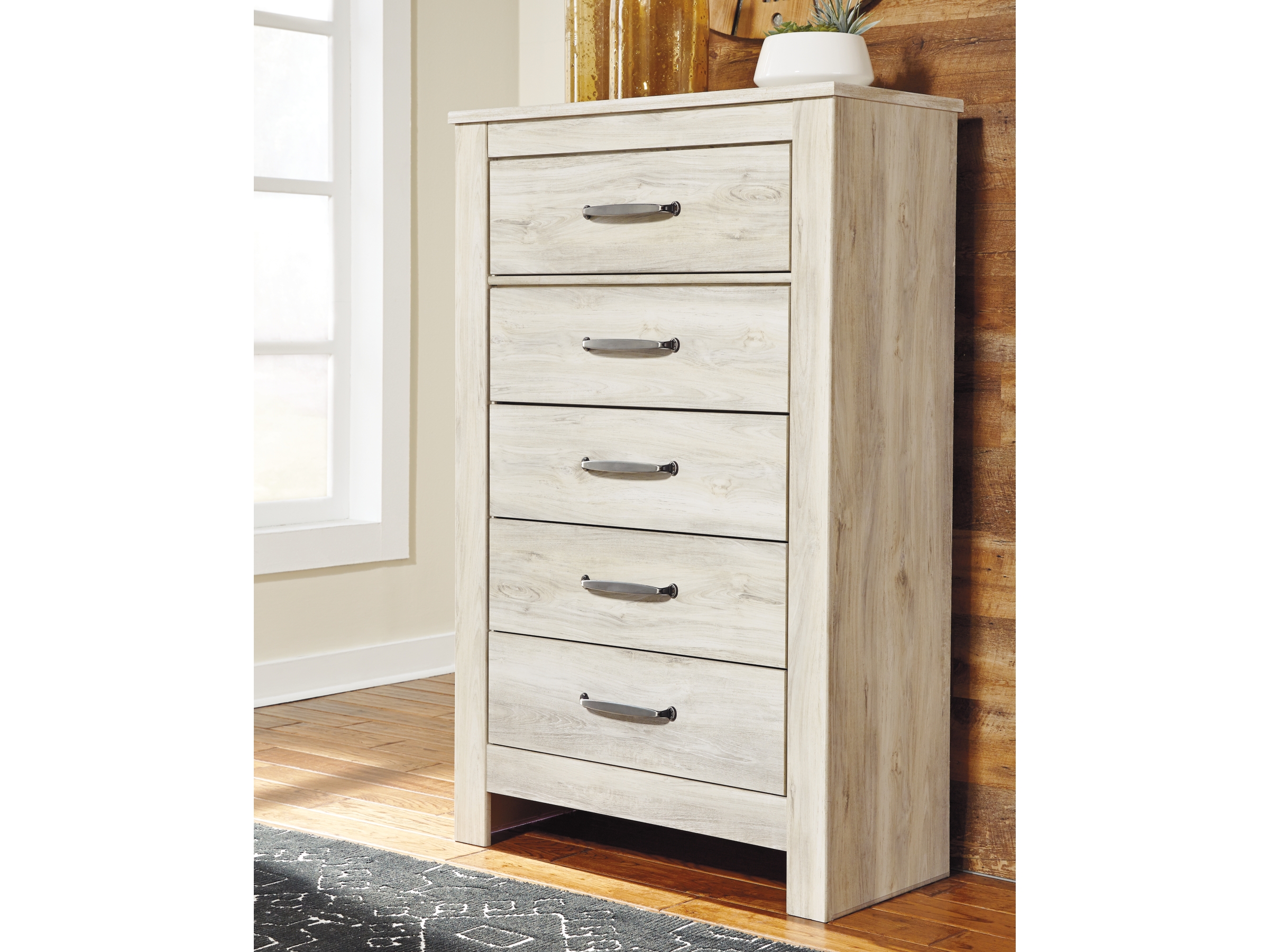 Bellaby 5 Drawer Chest of Drawers | Ashley Furniture