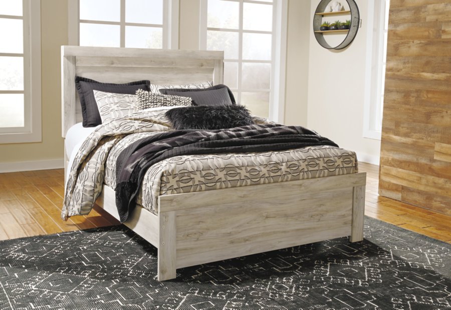 Cama Bellaby Queen con panel, cómoda y espejo - image 7