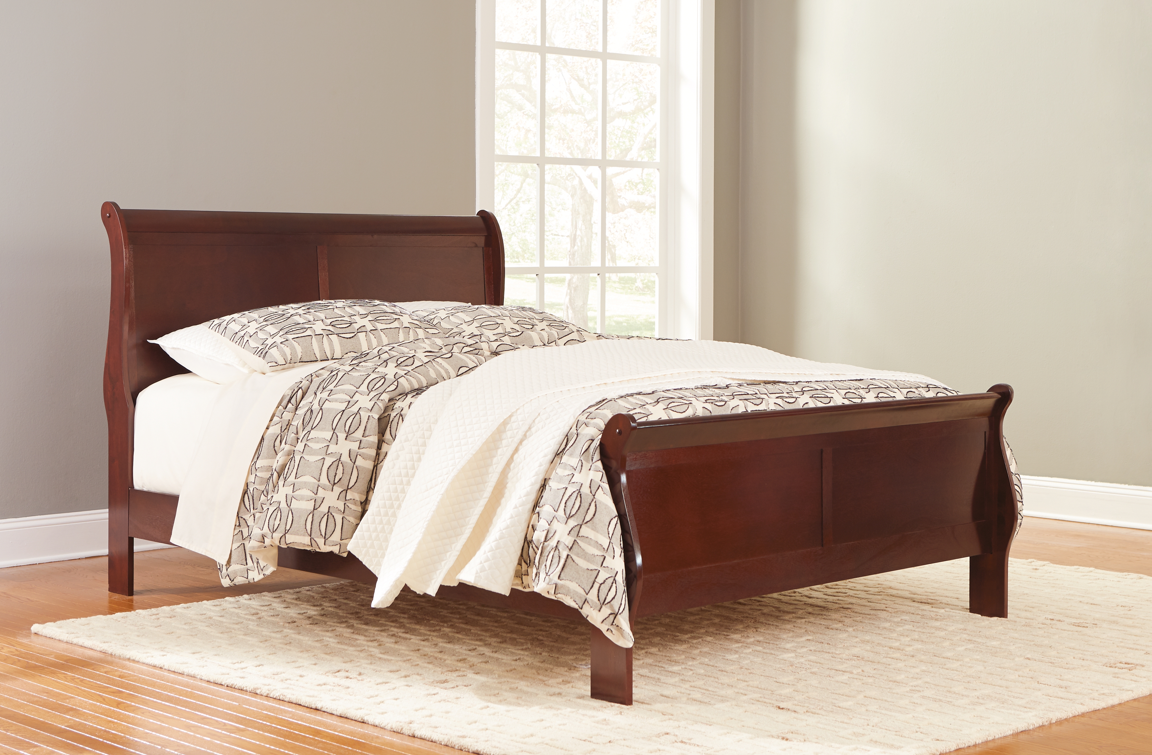 Queen sleigh bed deals slats