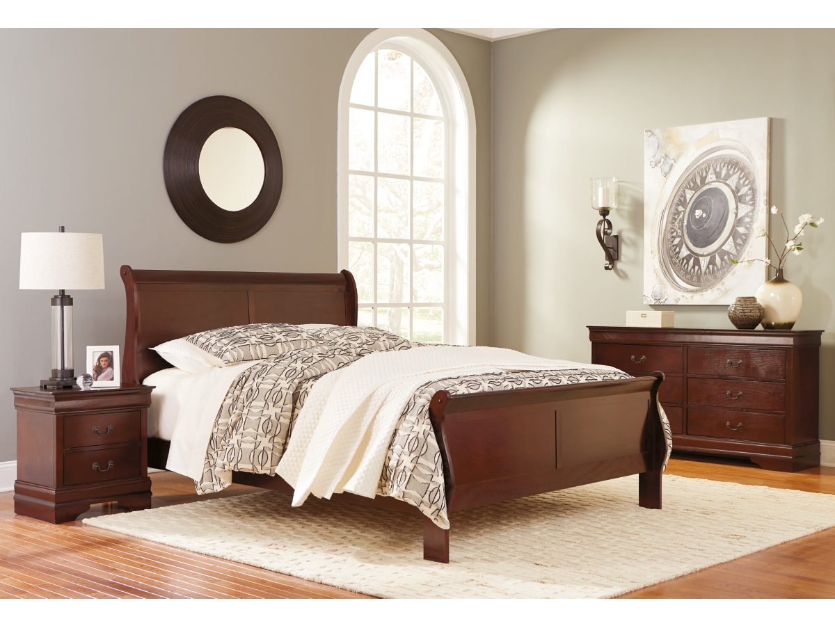 Willowton queen bed with deals 2 nightstands