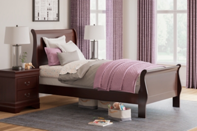 Alisdair Twin Sleigh Bed, Reddish Brown, large