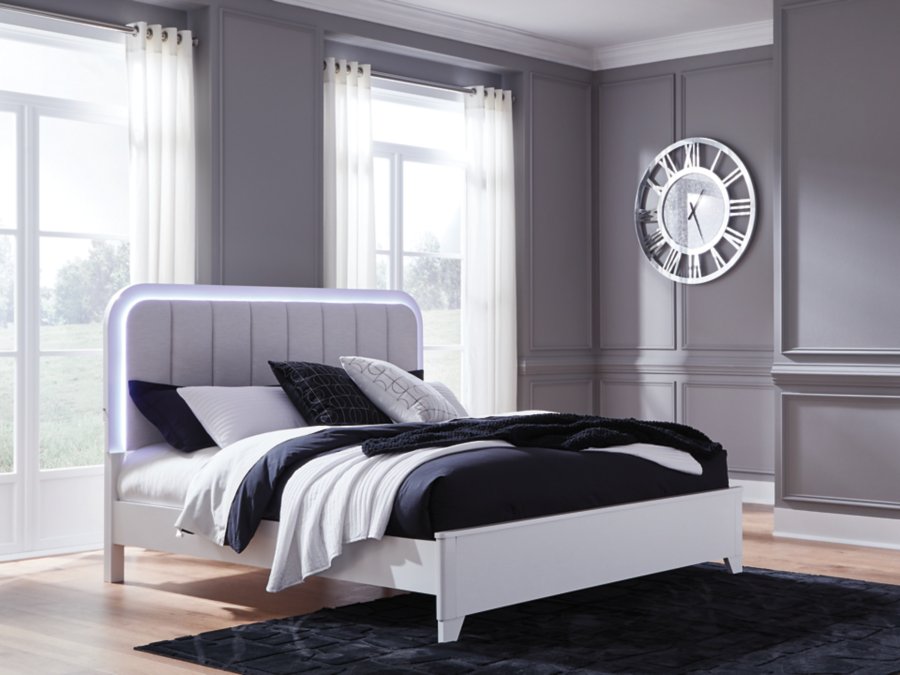 Frostlyn King Upholstered Panel Bed - image 1