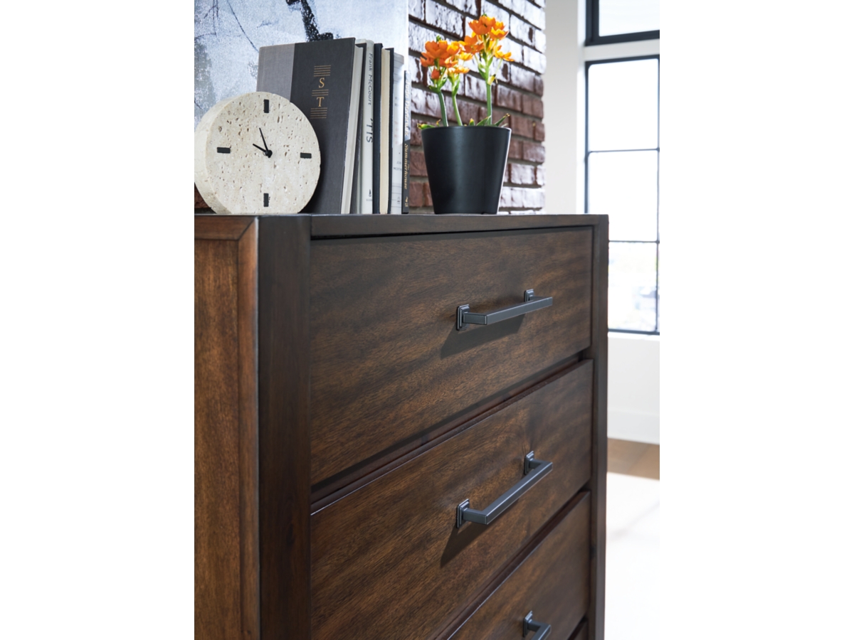 Zumbado 5 Drawer Chest of Drawers | Ashley