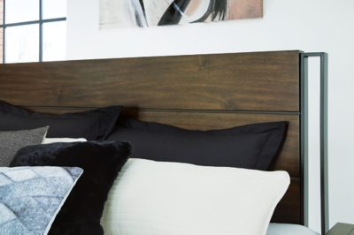Zumbado Panel Bed, Brown, large