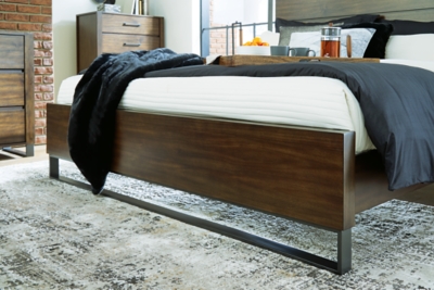 Zumbado Panel Bed, Brown, large