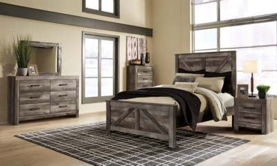 Wynnlow Queen Crossbuck Panel Bed with Mirrored Dresser, Gray