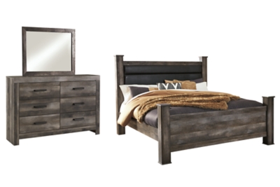 Wynnlow King Poster Bed with Mirrored Dresser, , large