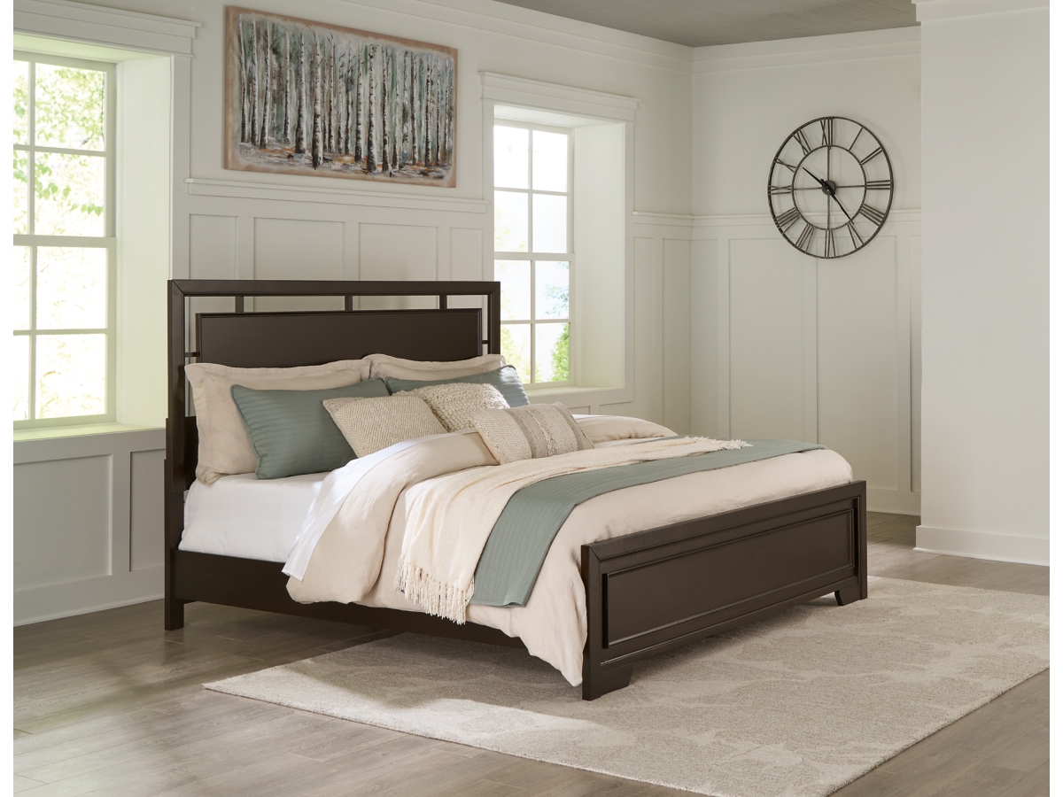 Covetown King Panel Bed - Dark Brown Covetown King Panel Bed - Dark Brown