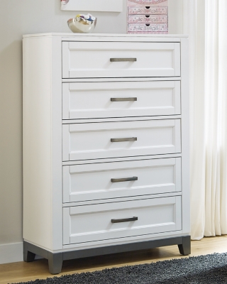 Brynburg Chest of Drawers
