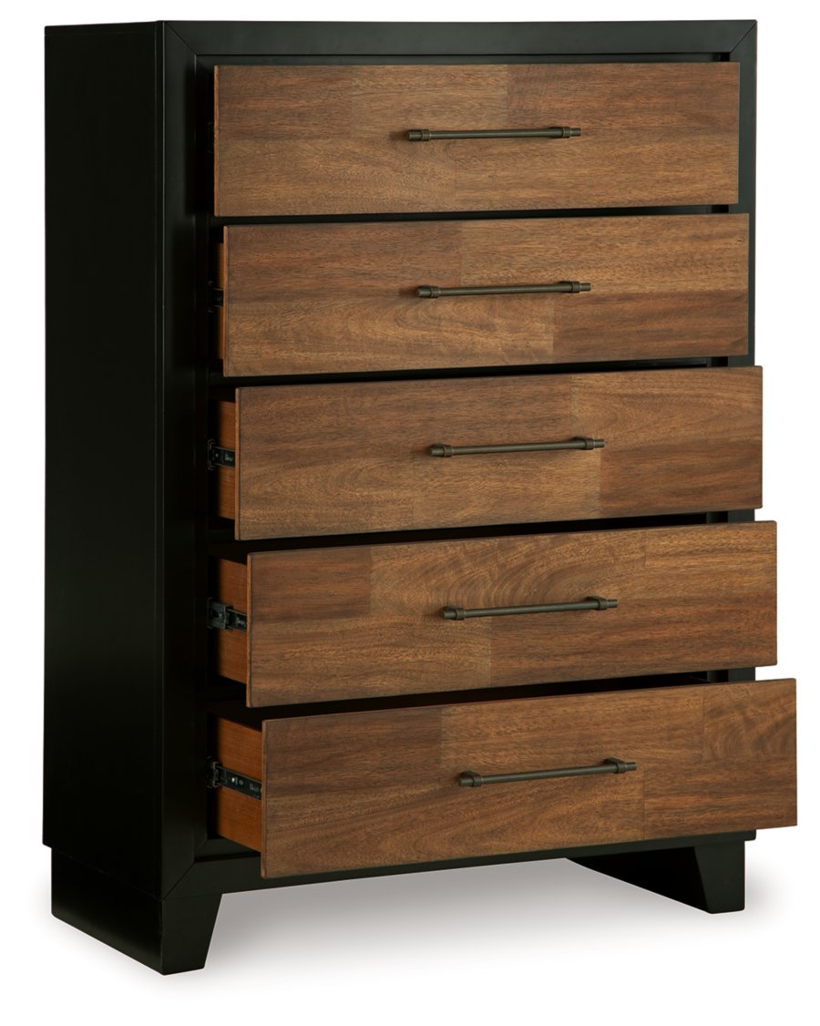 Kraeburn Chest of Drawers - image 3