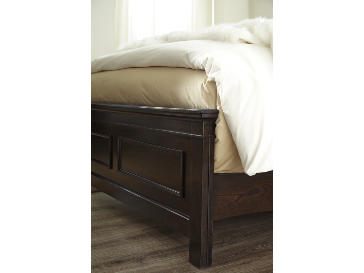 Alexee Queen Panel Bed Ashley