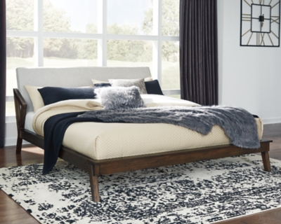 Kisper Queen Upholstered Platform Bed