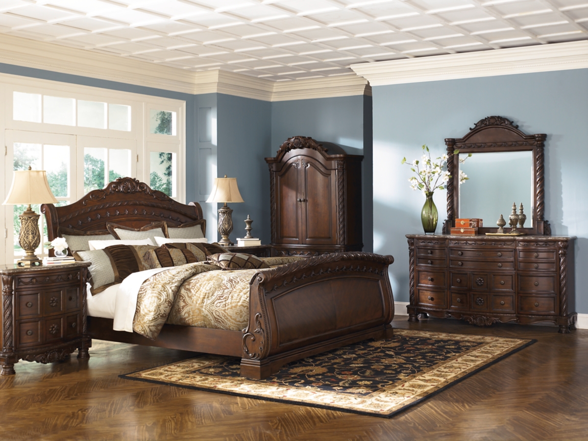 North shore deals queen panel bed