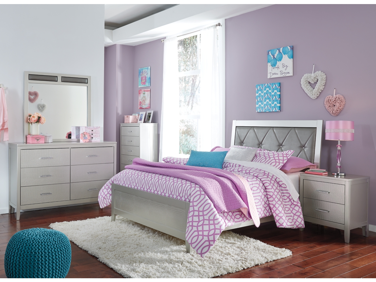 Olivet 6 Drawer Dresser and Mirror Ashley
