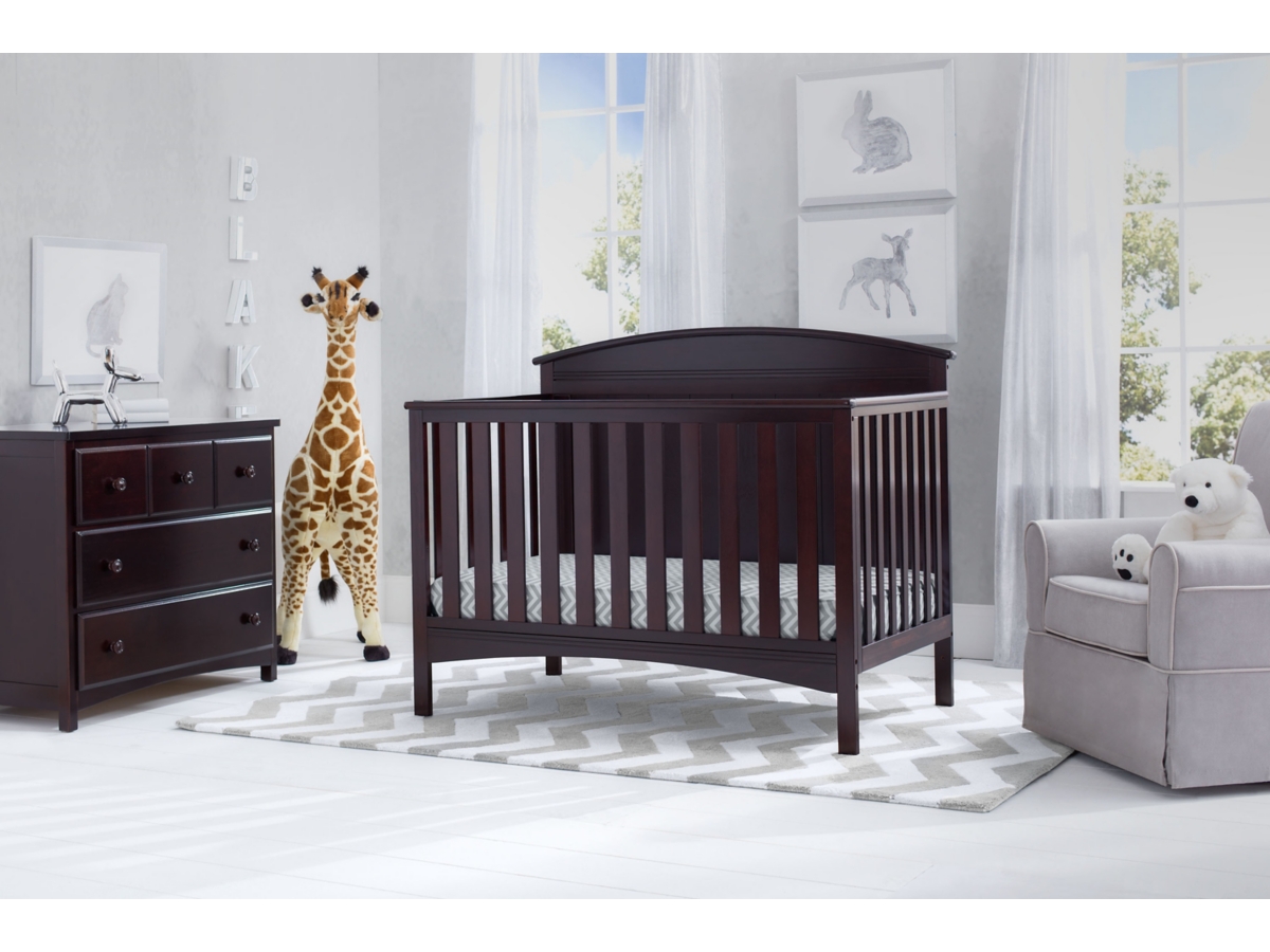 Delta Children Archer 4 in 1 Convertible Crib Set Ashley