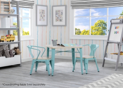 delta children gateway table and 2 chairs set