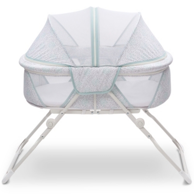 folding travel bassinet