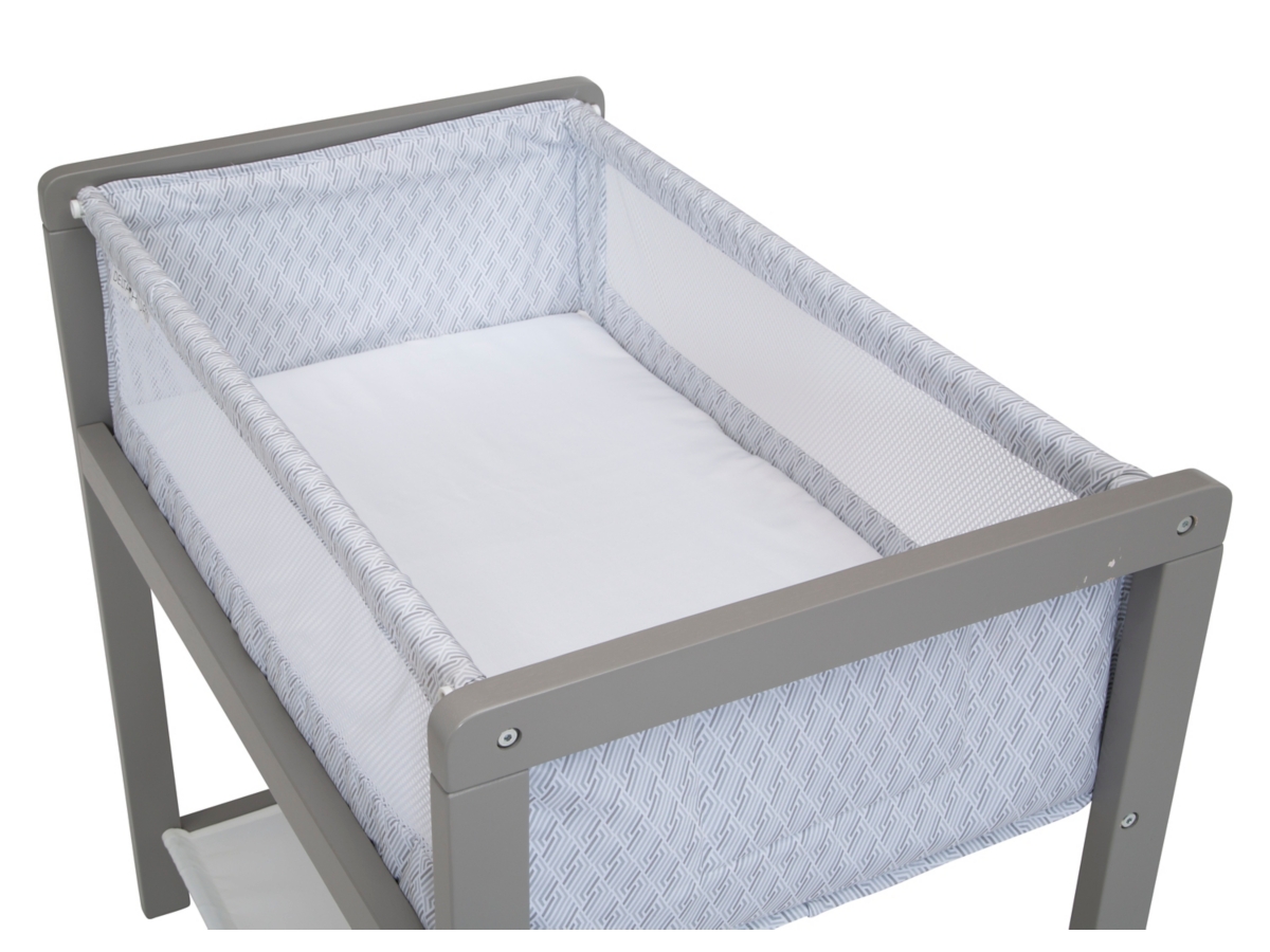 Bassinet with wood frame online
