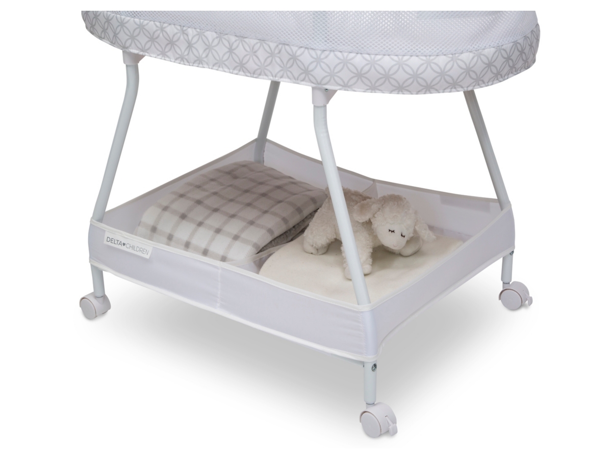 Dream Bedside Baby Bassinet - Delta Children