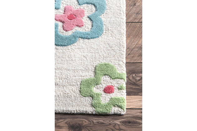 Made from the finest materials in the world and with the uttermost care, this rug is a great addition to your home.Made of wool | Handmade | Canvas backing | Imported