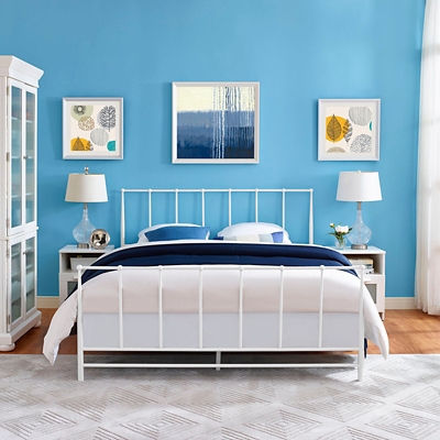 Estate Queen Metal Platform Bed, White