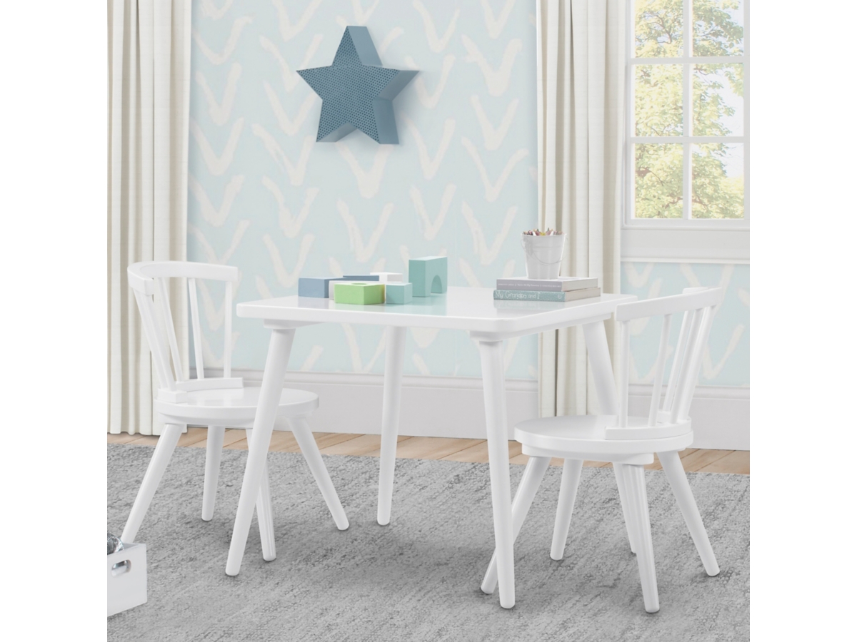 Delta Children Windsor Table and Chair Set