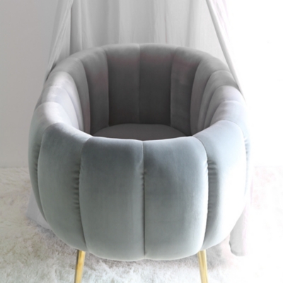 Tufted bassinet top
