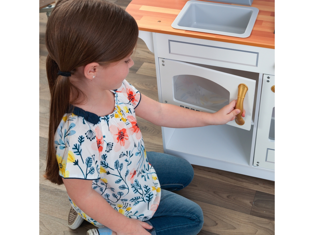 Mosaic magnetic play kitchen shop