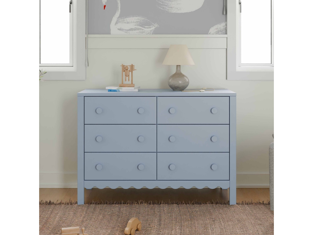 daVinci Sammy Scallop 6-Drawer Dresser | Ashley