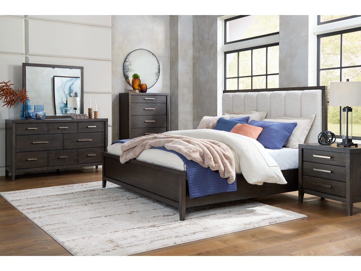 Westonfort 6 Drawer Dresser | Ashley