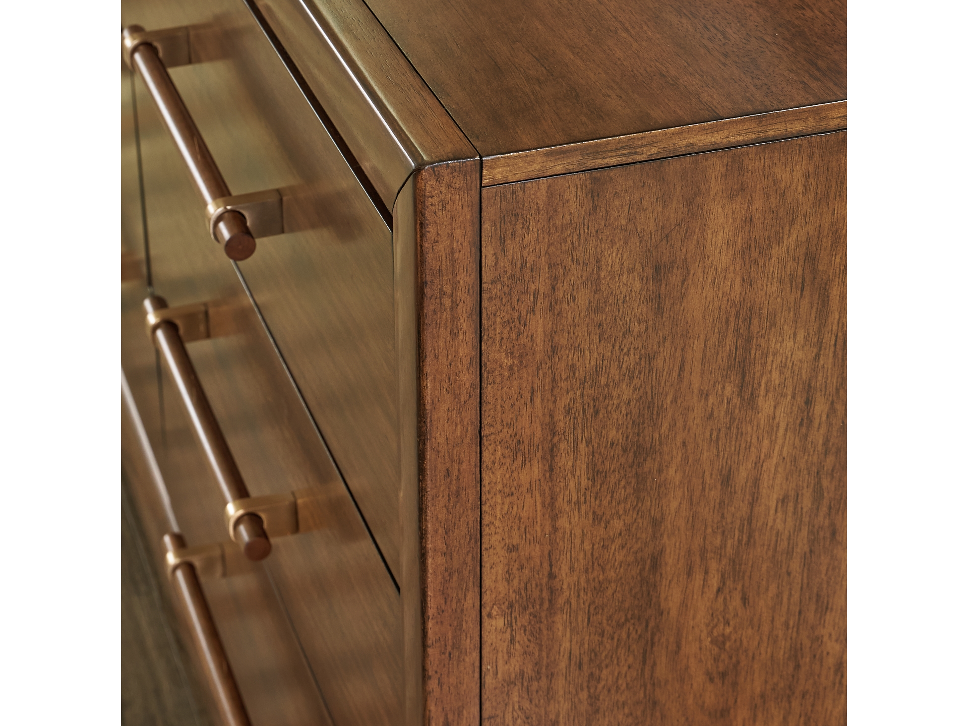 Image 4 of Lyncott Upholstered Bedroom  Group 