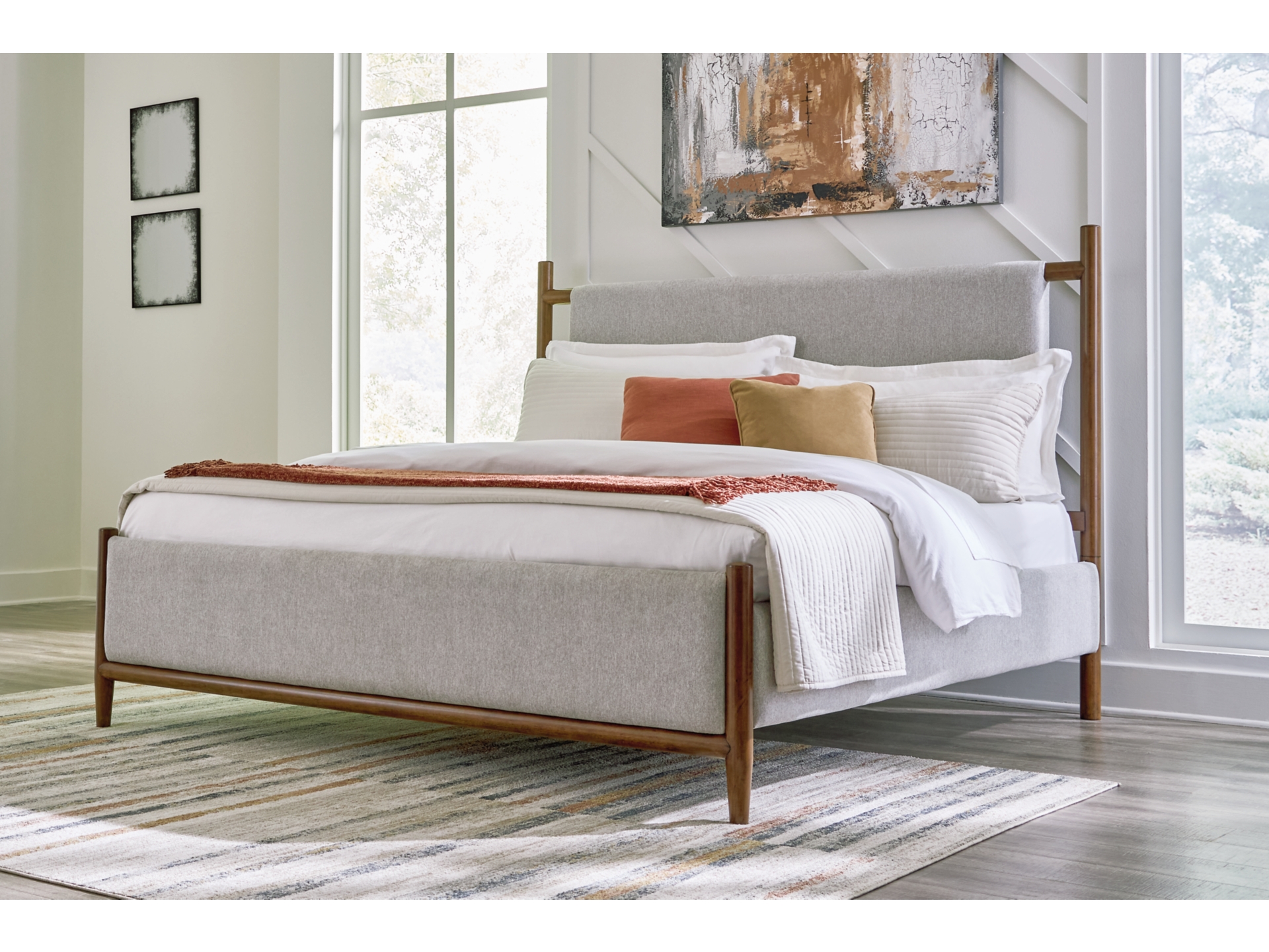Image 1 of Lyncott Upholstered Bedroom  Group 