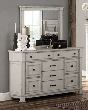 Mirrored Dressers Ashley Furniture, Bedroom Dressers With Mirrors