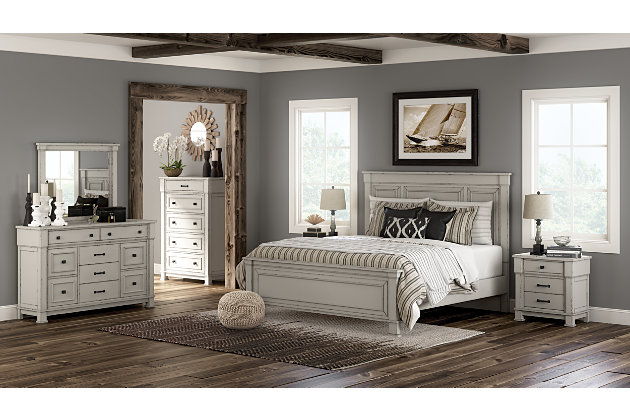 Jennily Queen Bed With 2 Nightstands Ashley Furniture Homestore