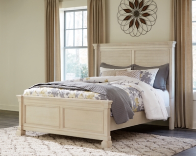 Bolanburg Queen Panel Bed