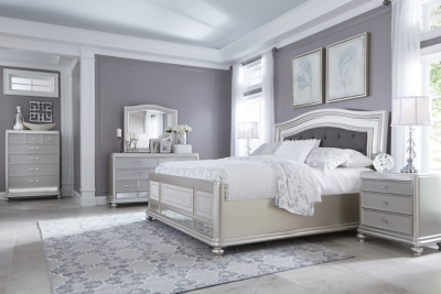 Coralayne California King Panel Bed