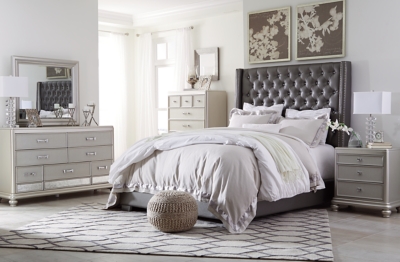 Coralayne Queen Upholstered Bed