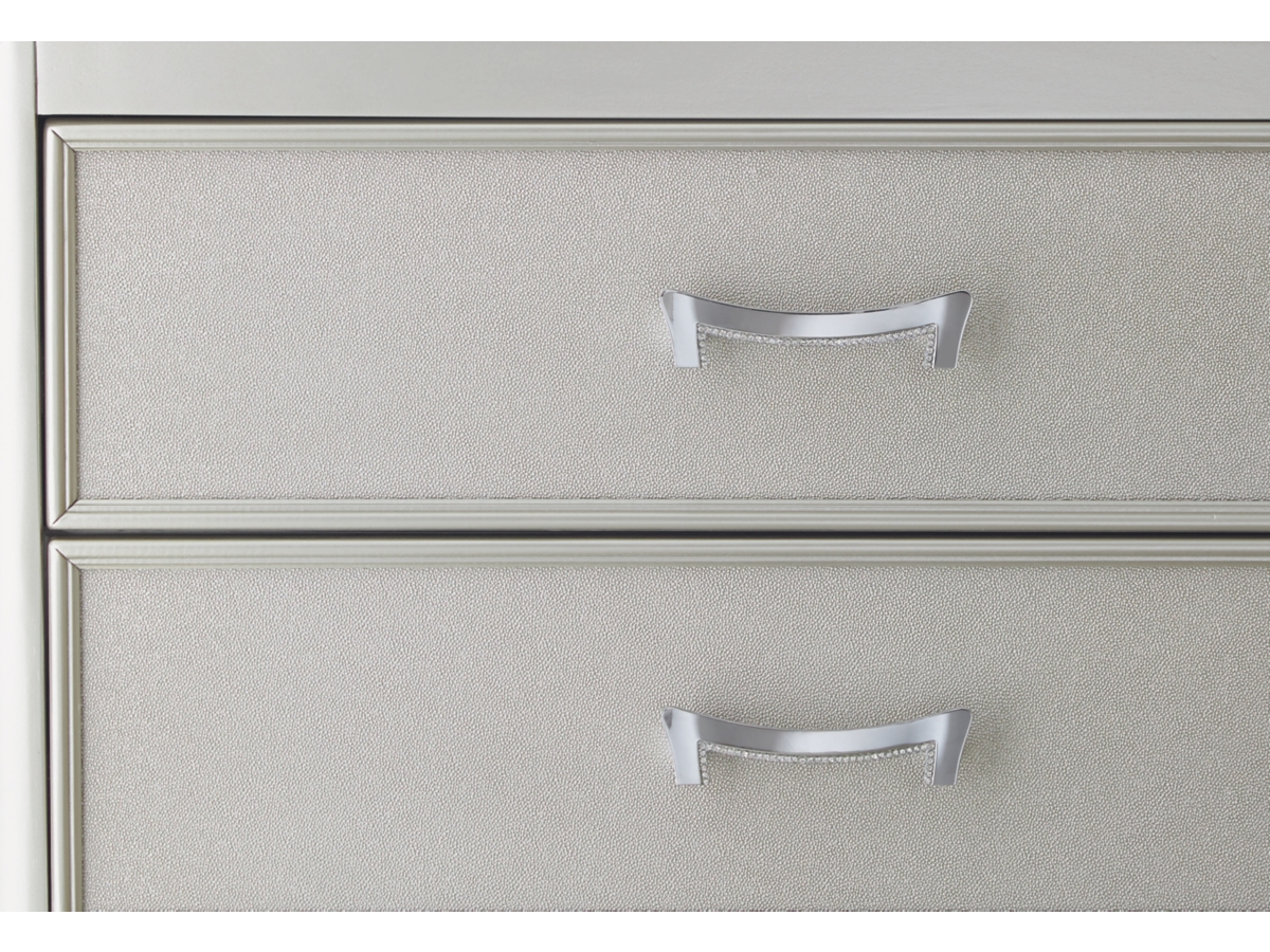 Coralayne 26" 3 Drawer Nightstand