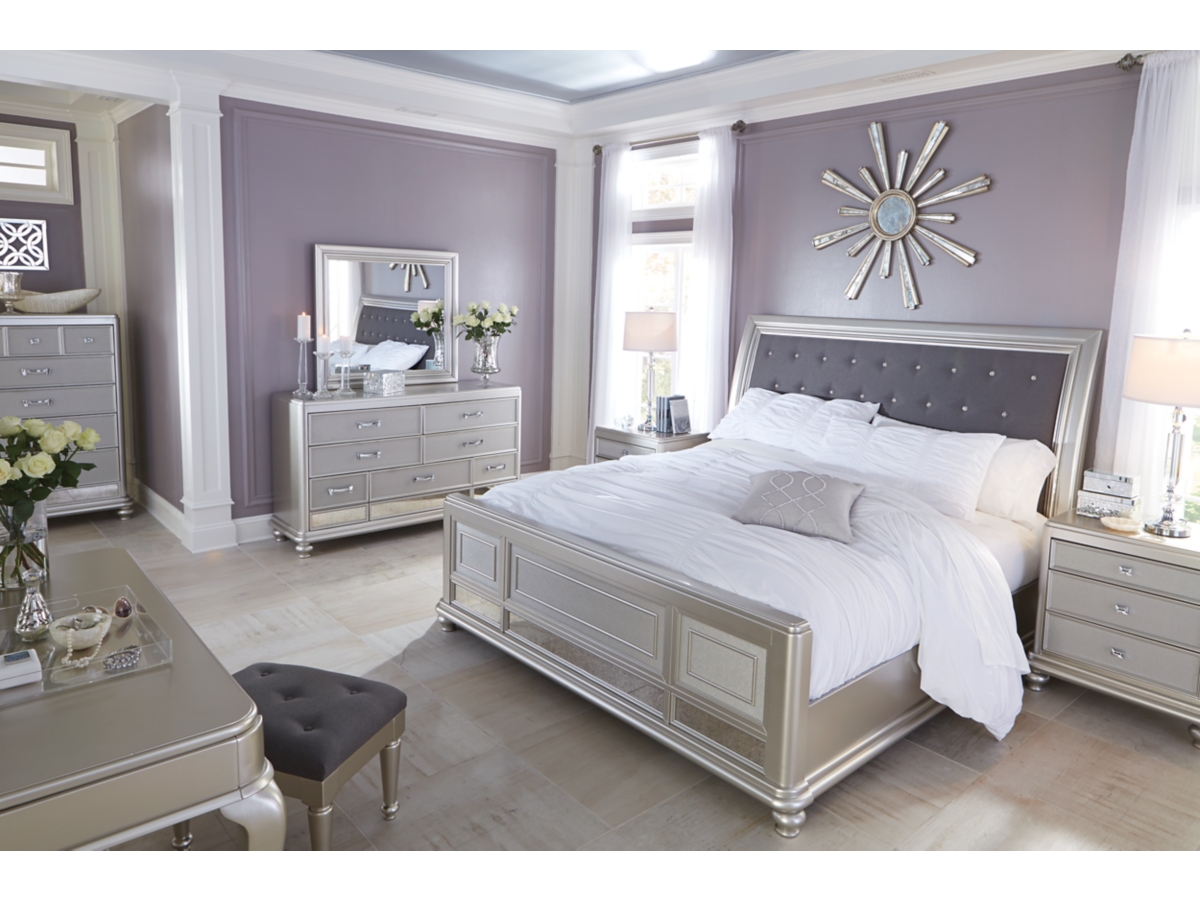 Mirrored bedroom deals set ashley furniture